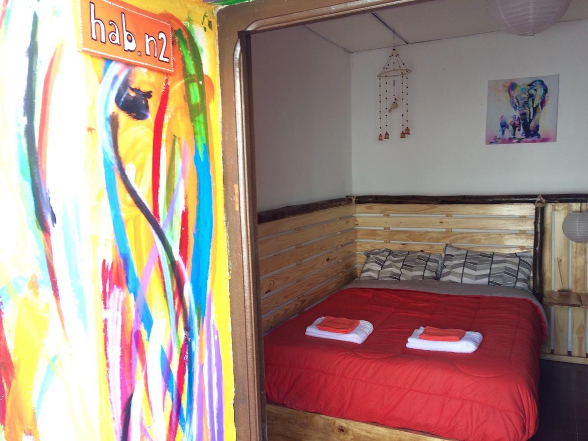 La Puerta Verde Hostel & Bar Умауака Екстериор снимка