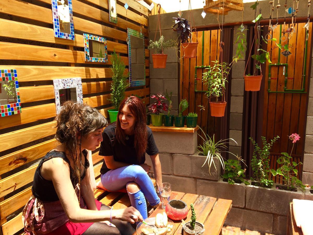 La Puerta Verde Hostel & Bar Умауака Екстериор снимка