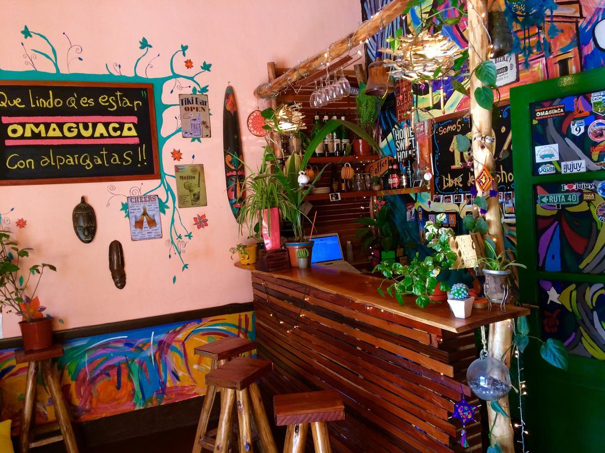 La Puerta Verde Hostel & Bar Умауака Екстериор снимка