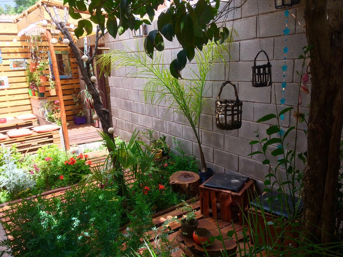La Puerta Verde Hostel & Bar Умауака Екстериор снимка